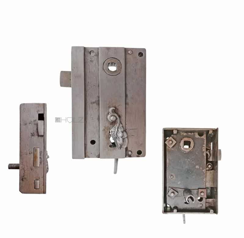 Kastenschloss antik Türschloss Tür rechts Handriegel 10er Vk 47 mm Kastenschloss antik Türschloss Tür rechts Handriegel 10er Vk 47 mm