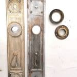 Große Jugendstil Langschilder antik Messing vernickelt alt 21 mm 105