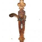 Gründerzeit Langschild antik mit Türdrücker neo barock Messing 8er Vk 68 mm